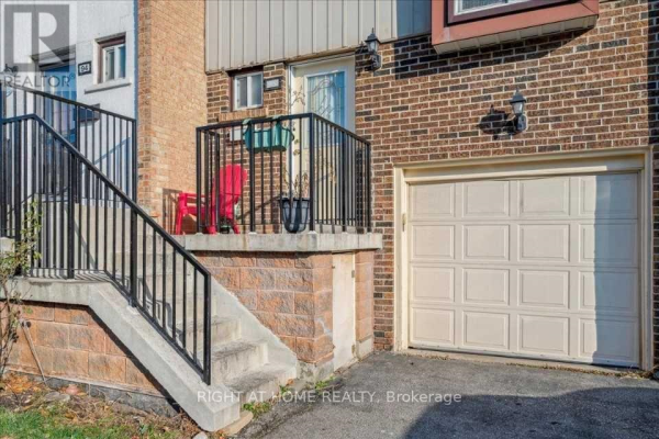 93 MOREGATE CRES, Brampton