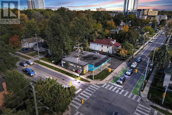 44 CENTRE ST N, Brampton