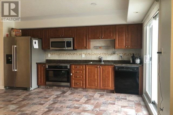 #40 -37 FOUR WINDS DR W, Toronto