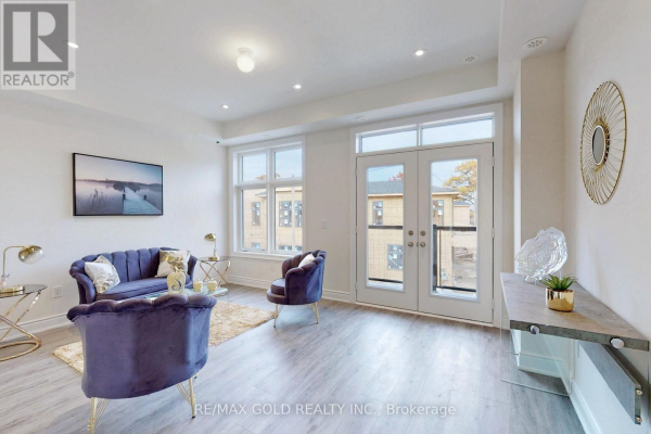 #4 -2A MUIR AVE N, Toronto