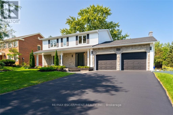 1235 APPLEFORD LANE, Burlington