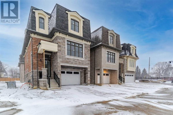 2102 ROYAL GALA CIRC, Mississauga
