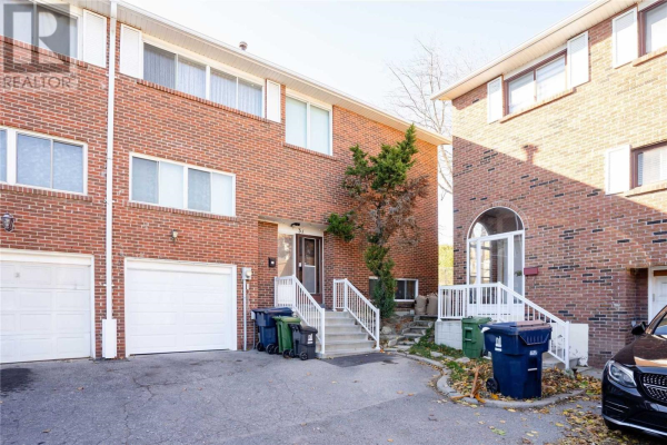 #31 -31 THISTLEDOWN  BLVD, Toronto