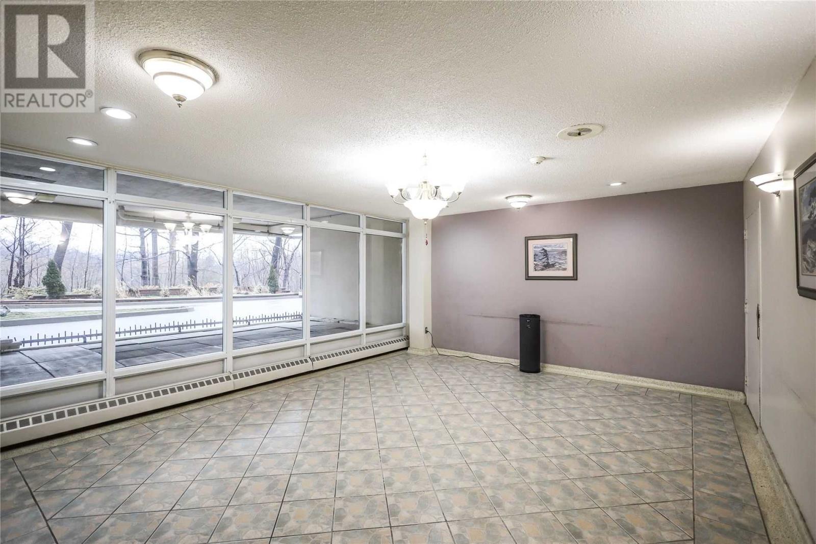 Listing W5973445 - Large Photo # 3