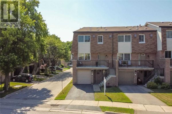 #1 -2104 MARINE DR, Oakville
