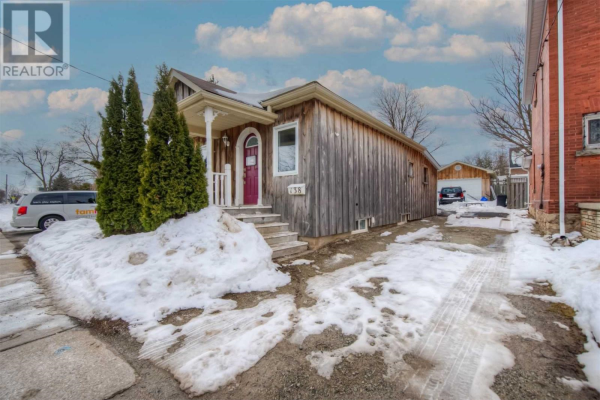 138 COMMERCIAL ST, Milton