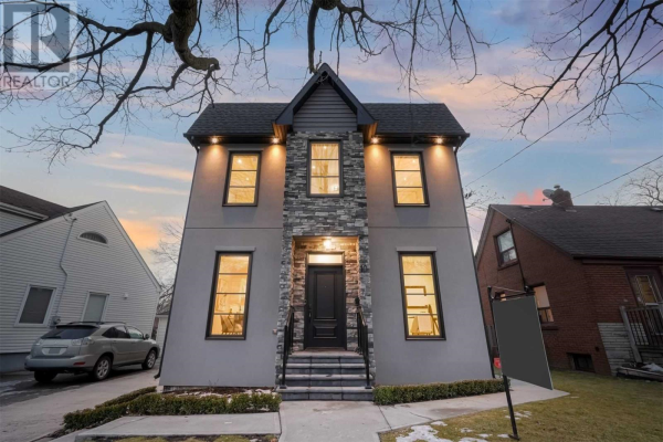 10 UNO DR, Toronto