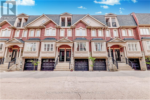 15 STREIGHT LANE, Toronto