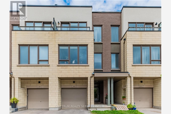 203 HUGUENOT RD, Oakville
