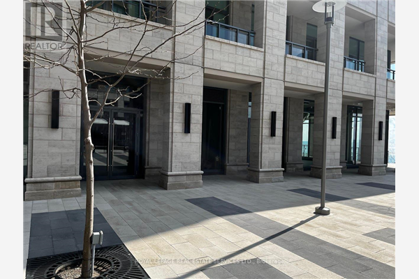 #111 -2060 LAKESHORE RD, Burlington