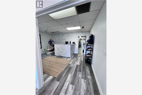 U 48 220 WYECROFT RD, Oakville