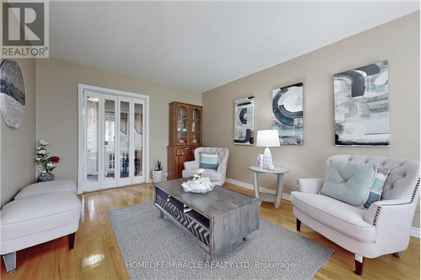 86 CORAL GABLE DR, Toronto