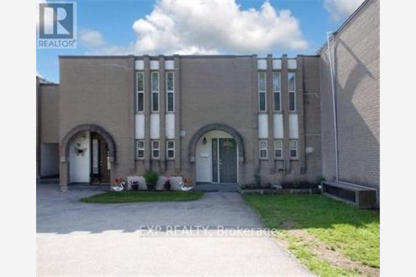 #75 -19 LONDON GREEN CRT, Toronto