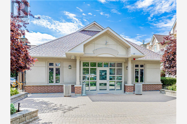 #24 -36 GIBSON AVE, Toronto