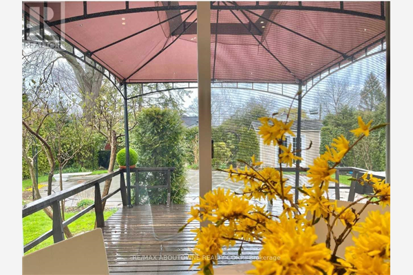 531 SANDBROOK RD, Oakville