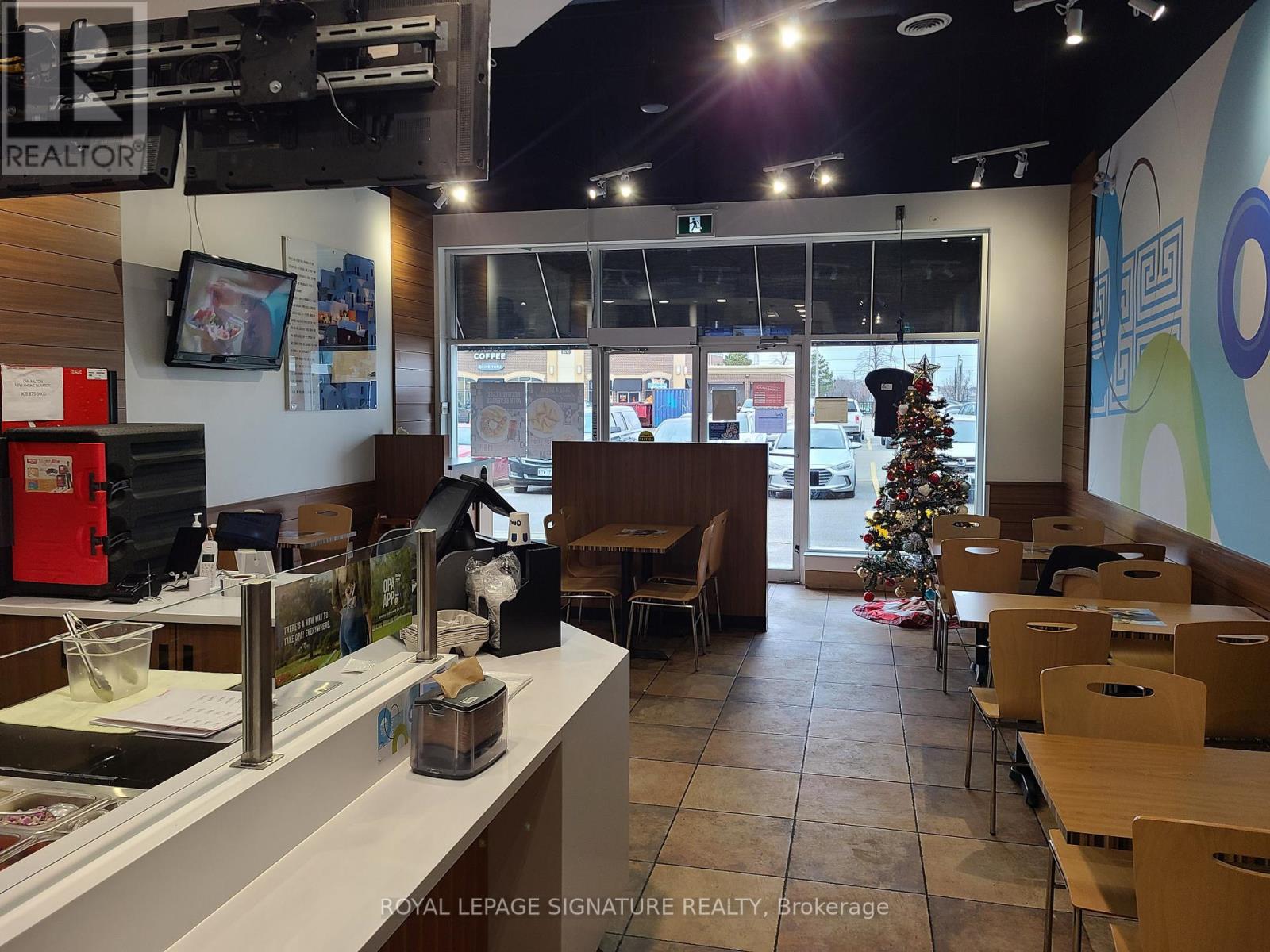 850 MAIN ST E