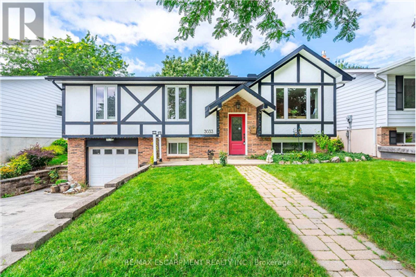 3033 TECUMSEH DR, Burlington