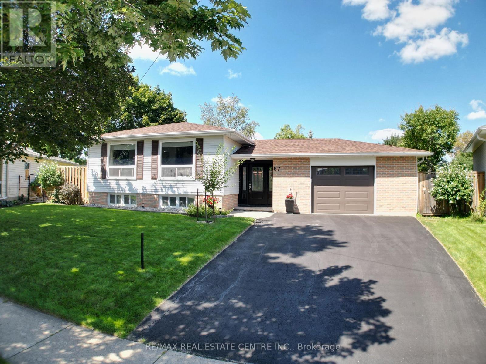 67 DAWSON CRES