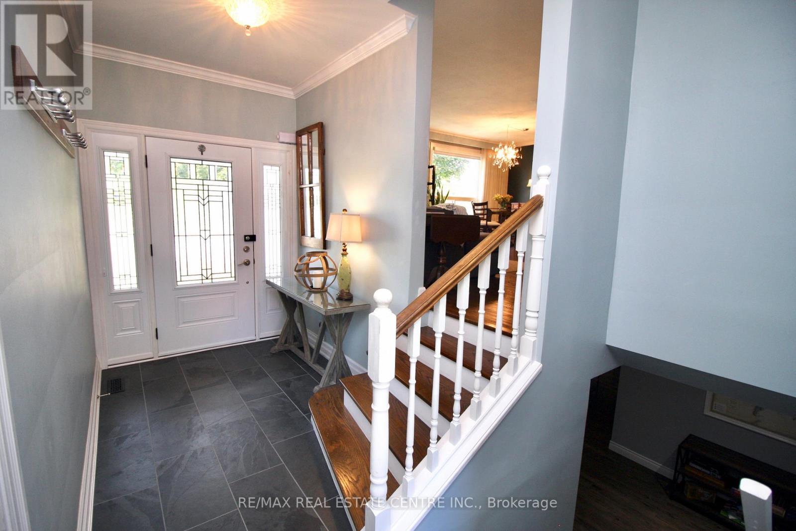 67 DAWSON CRES