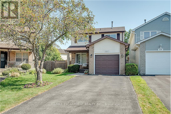 2207 PEMBROKE CRT, Burlington