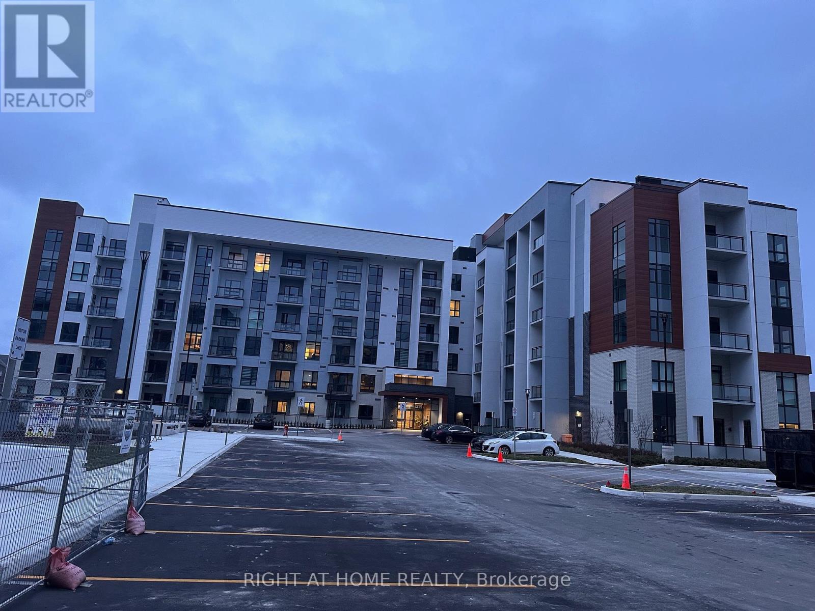 #621 -460 GORDON KRANTZ AVE, #621