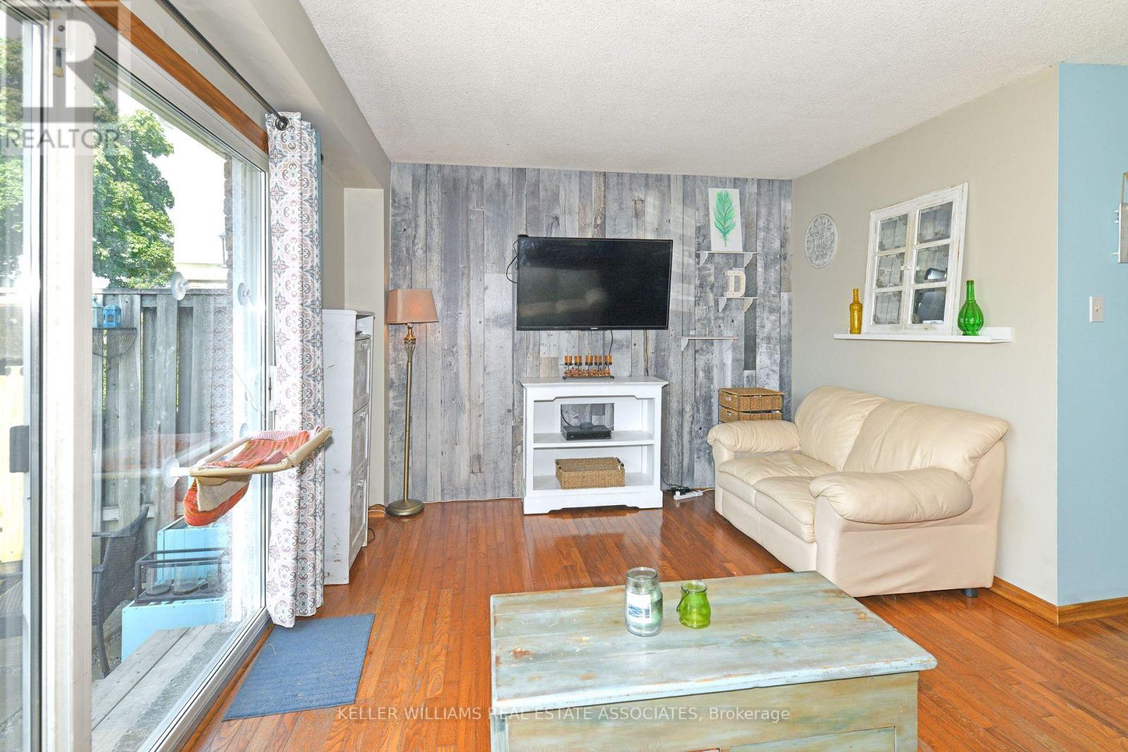 #42 -561 CHILDS DR, #42