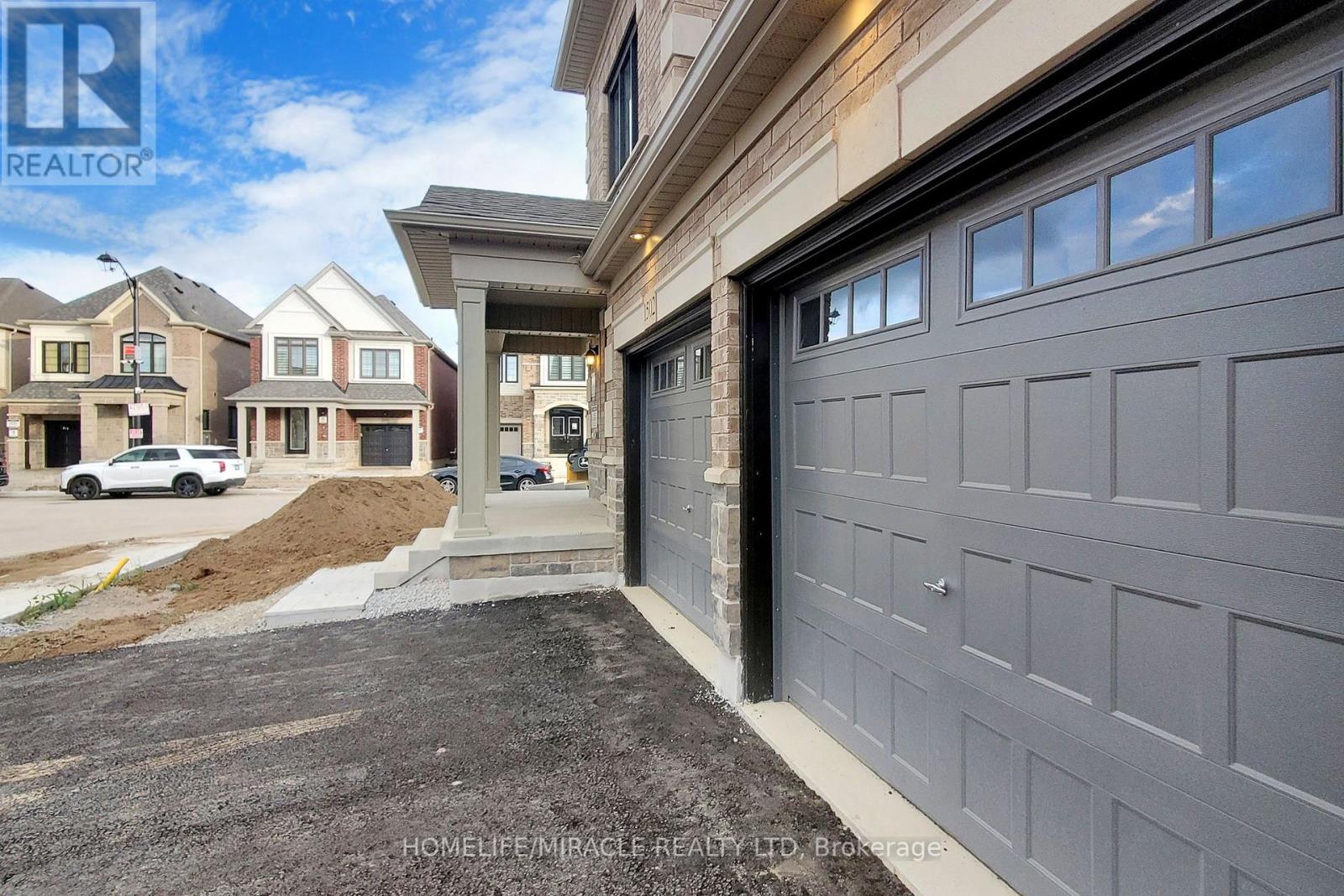 1502 STRAWBERRY LANDING