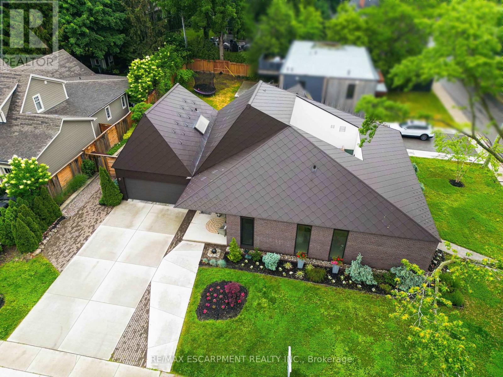 1427 BIRCH AVE