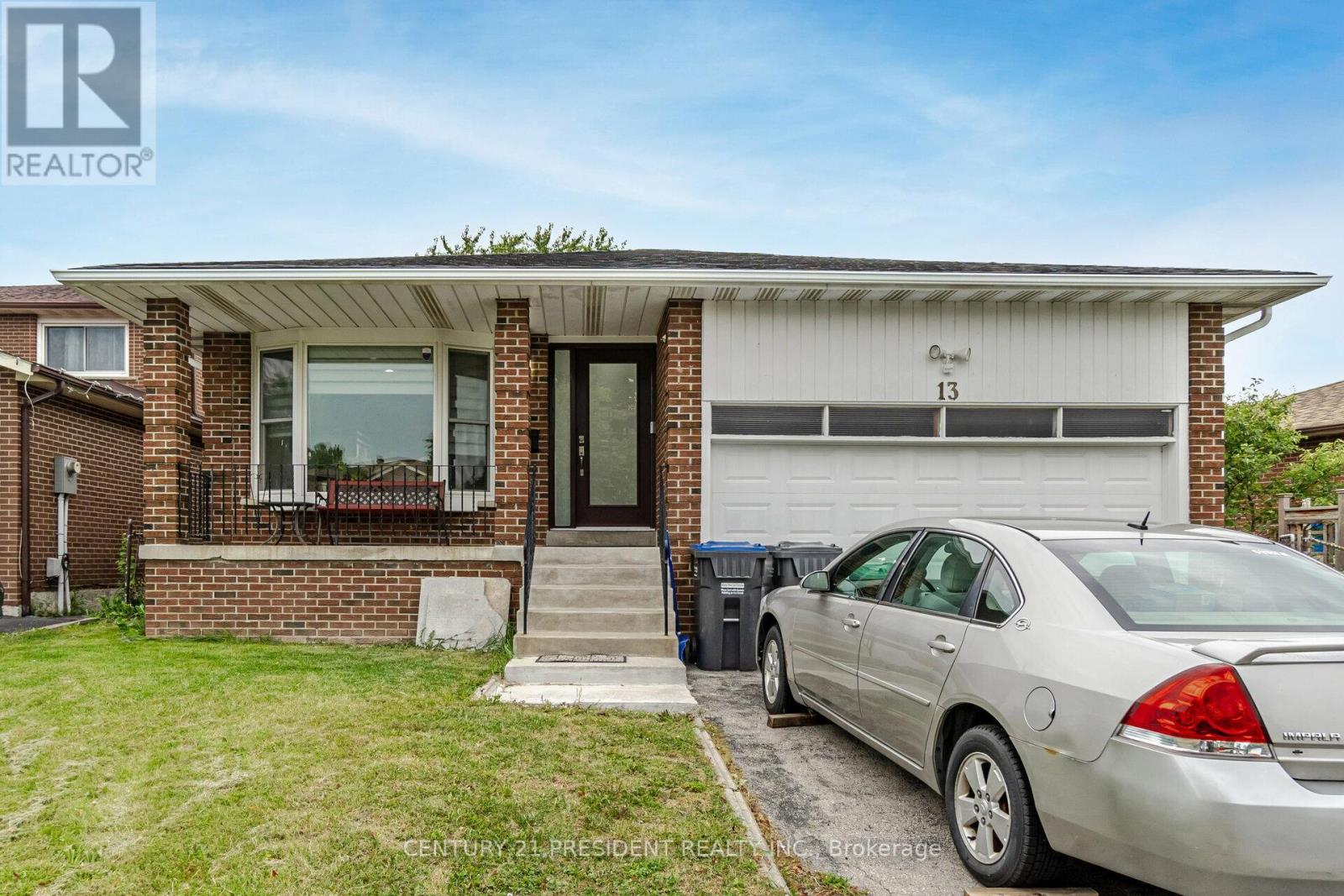 13 PANORAMA CRES