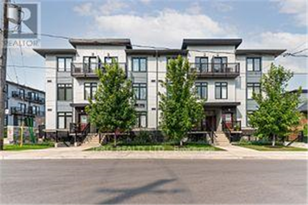 #10 -6 BICKNELL AVE, Toronto