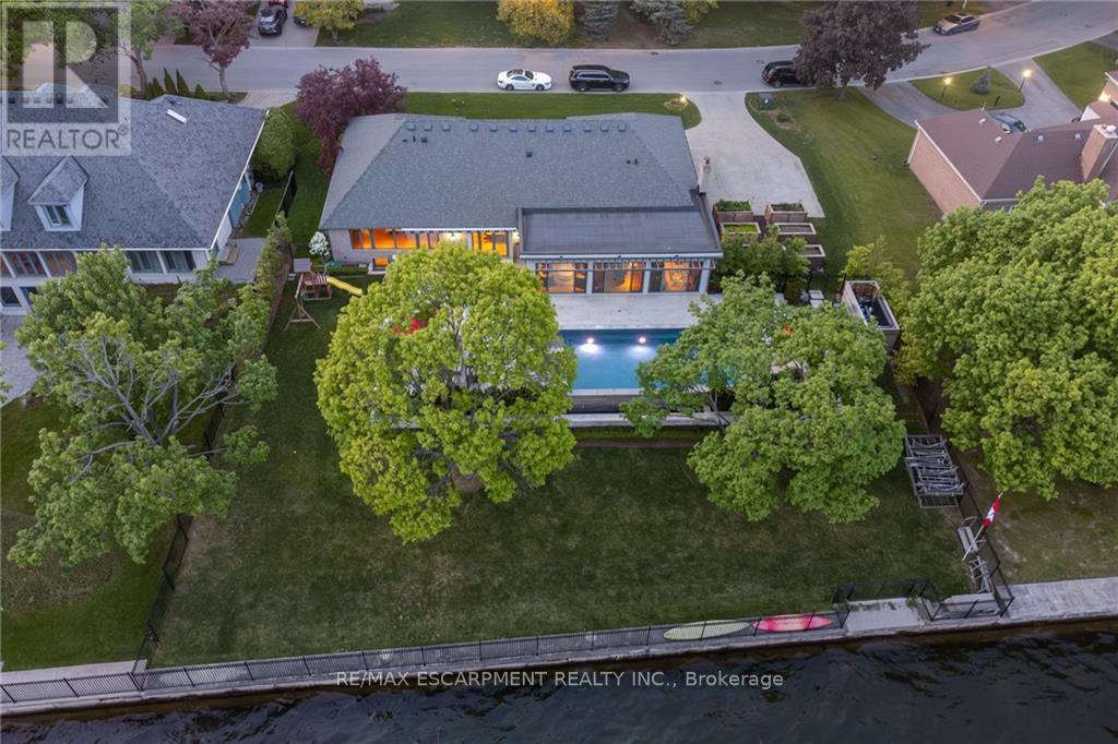 90 OAKLANDS PARK CRT