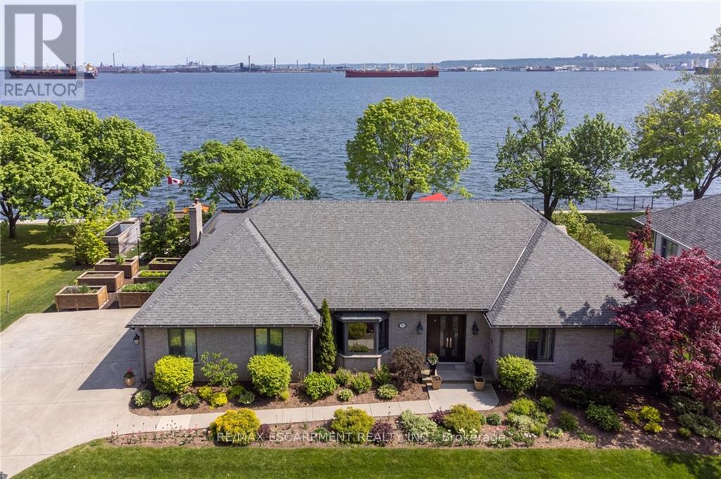 90 OAKLANDS PARK CRT