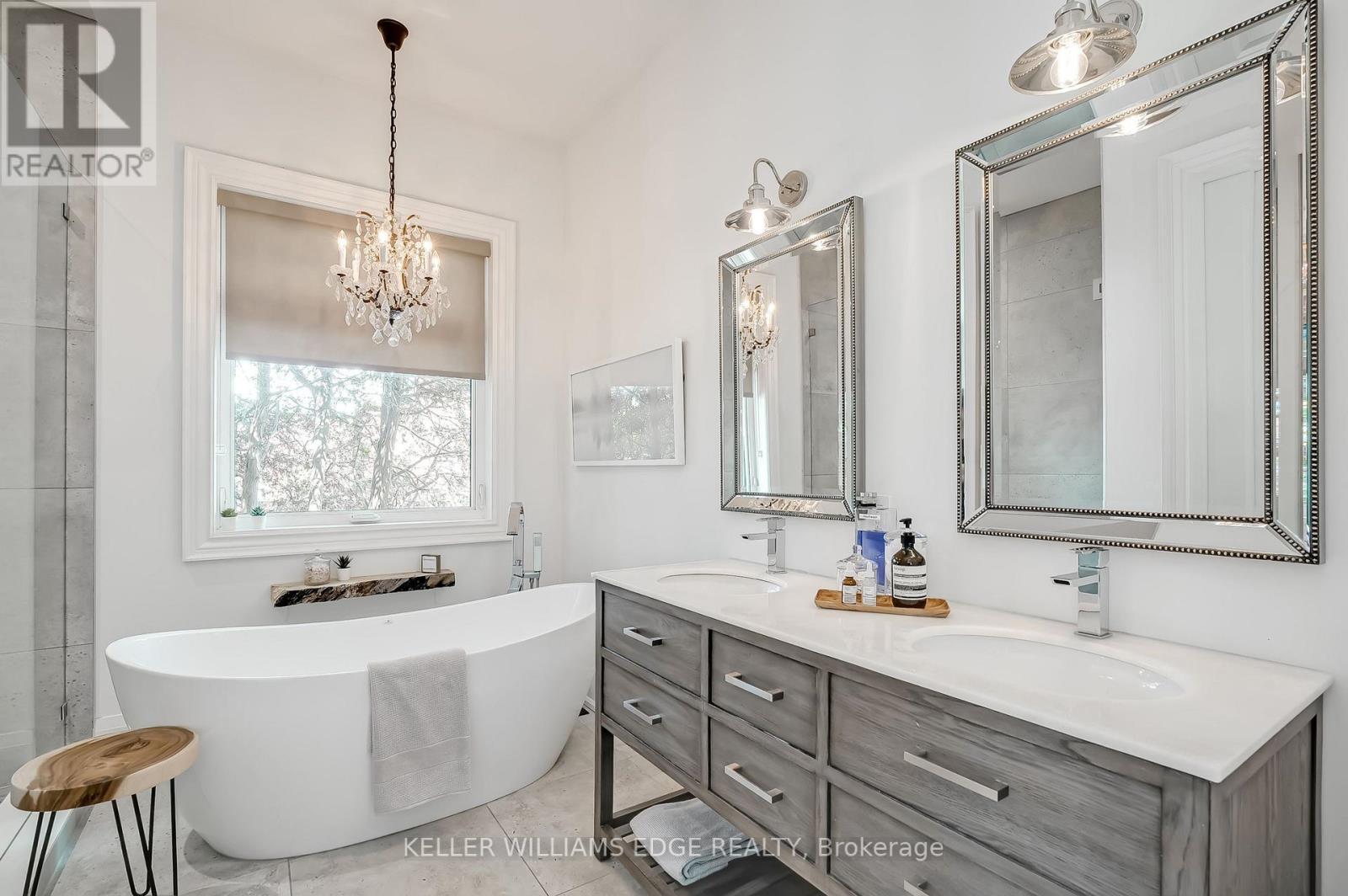 Listing W7000006 - Large Photo # 23