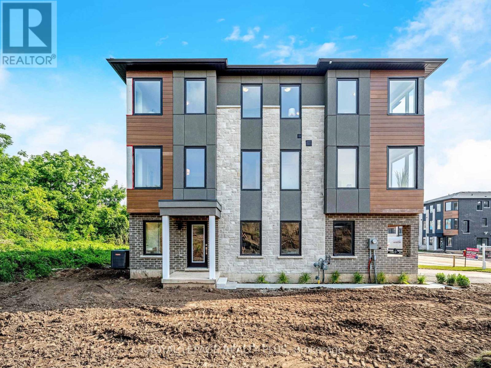 66 WINDTREE WAY