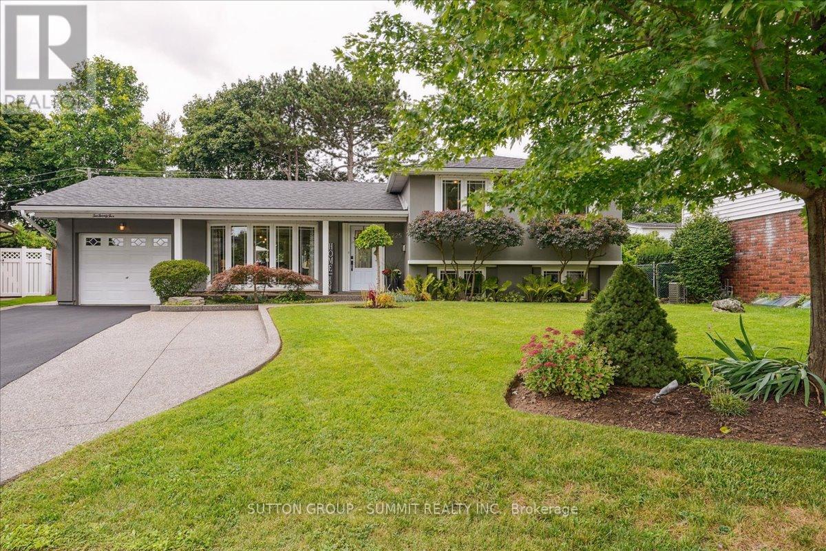 225 BARRYMORE CRT