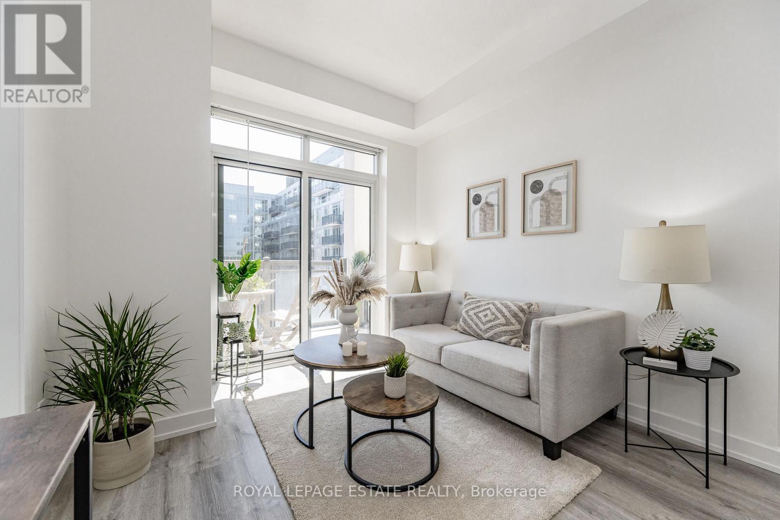 #422 -2486 OLD BRONTE RD, #422