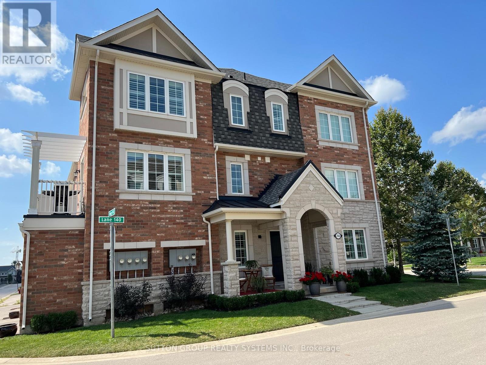 256 ELLEN DAVIDSON DR