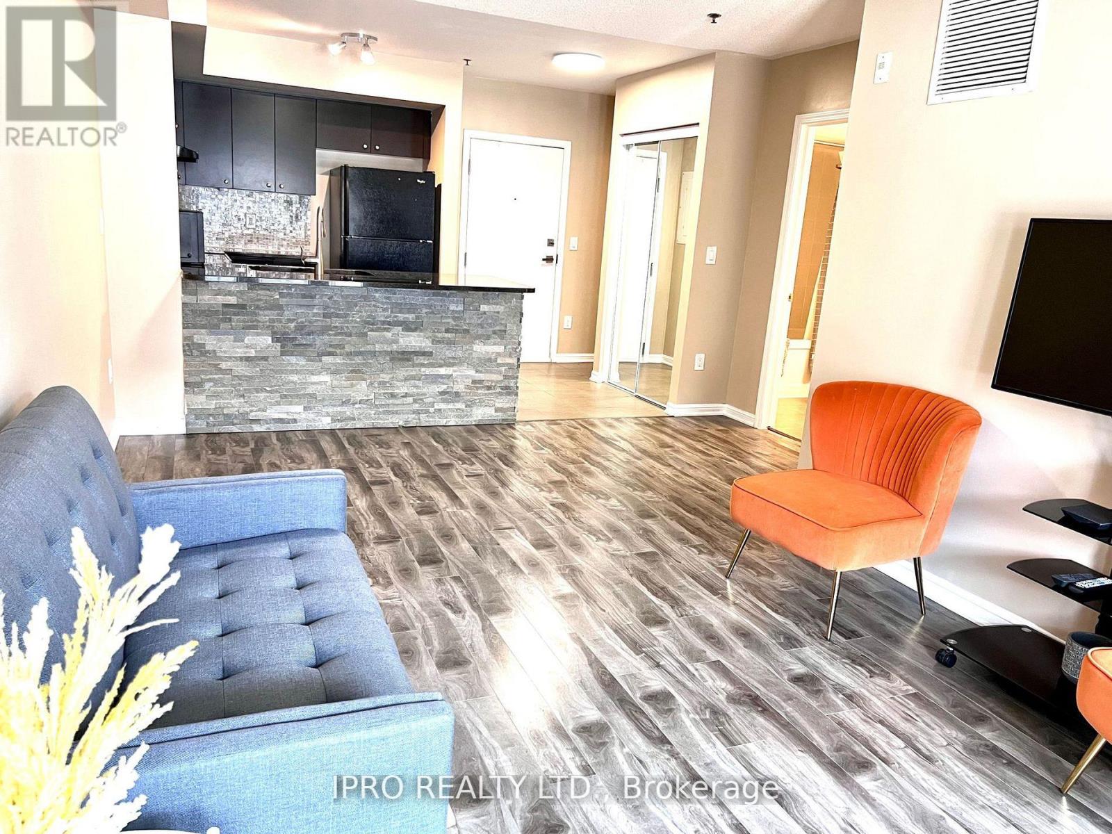 #101 -60 BAYCLIFFE CRES, #101
