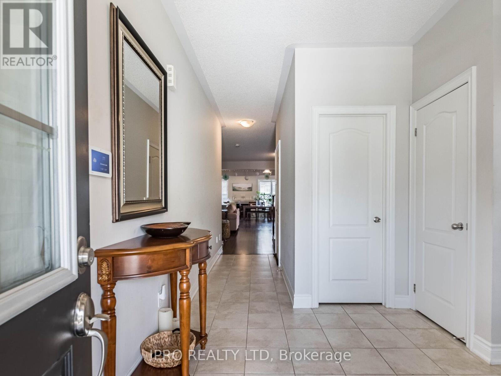19 LITTLE BRITAIN CRES
