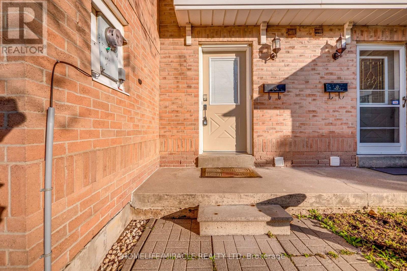 #53 -70 WICKSTEAD CRT, #53
