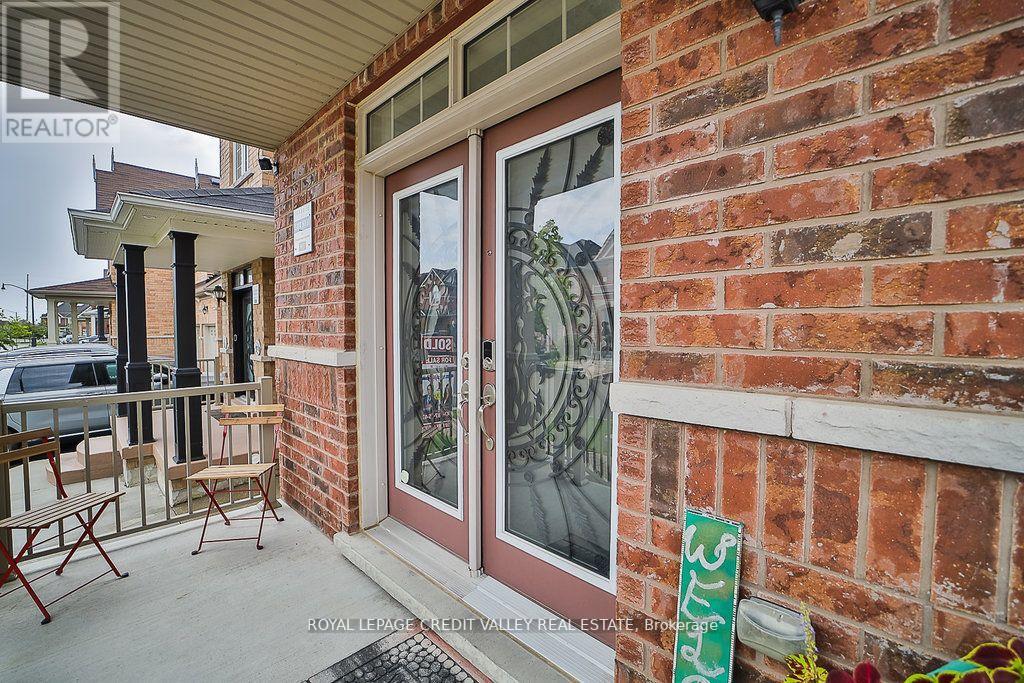 26 HUMBERSTONE CRES