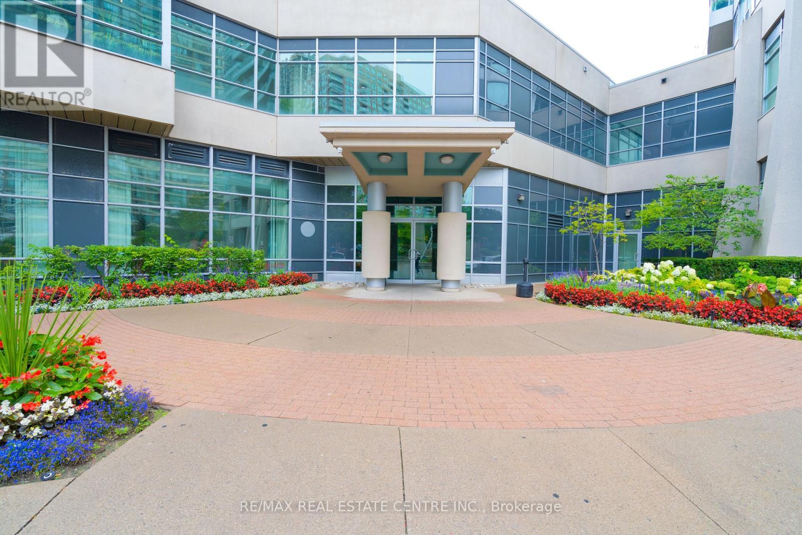 #2006 -1 ELM DRIVE WEST DR, #2006