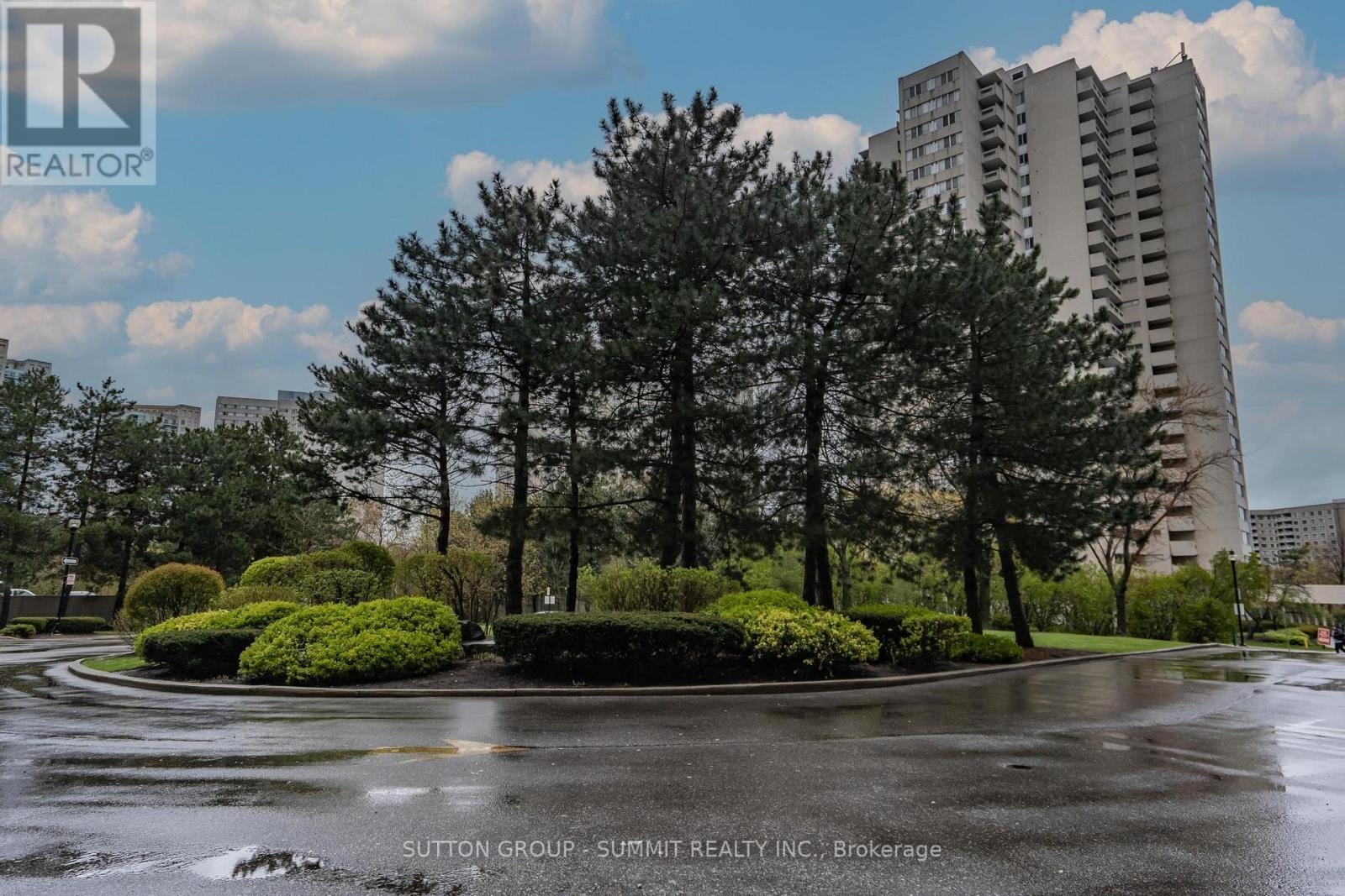 #1911 -3590 KANEFF CRES, #1911