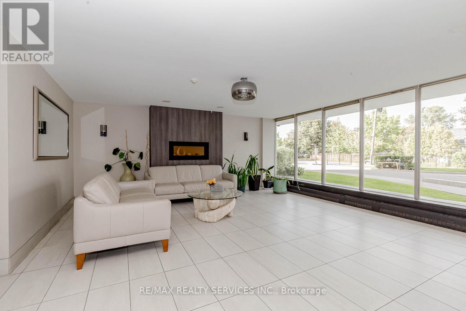 #1206 -1100 CAVEN ST, #1206