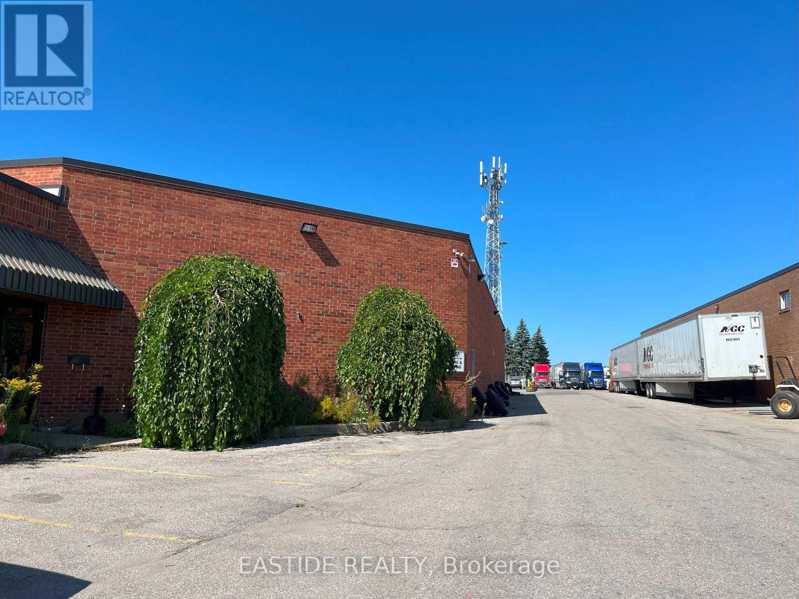 135 WATLINE AVE