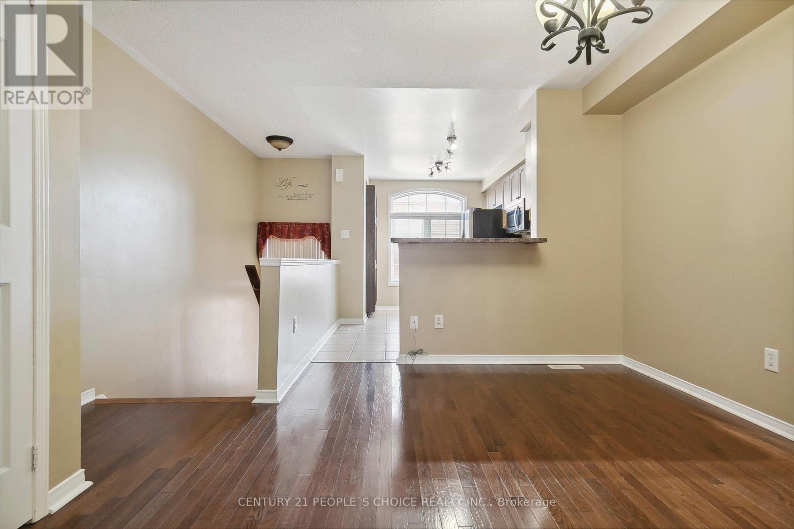 7206 DEANLEE CRT