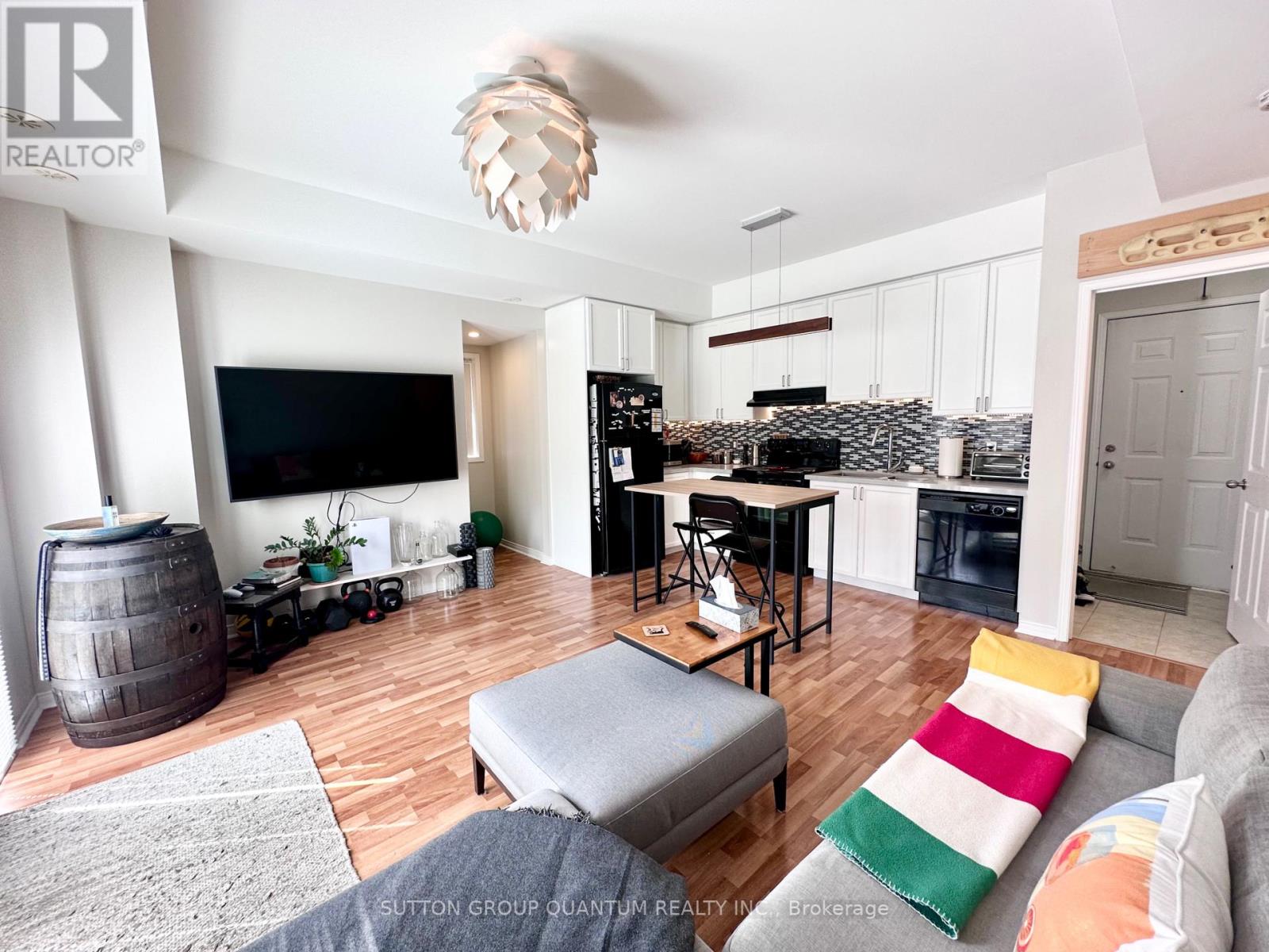 #148 -3050 ERIN CENTRE BLVD, #148
