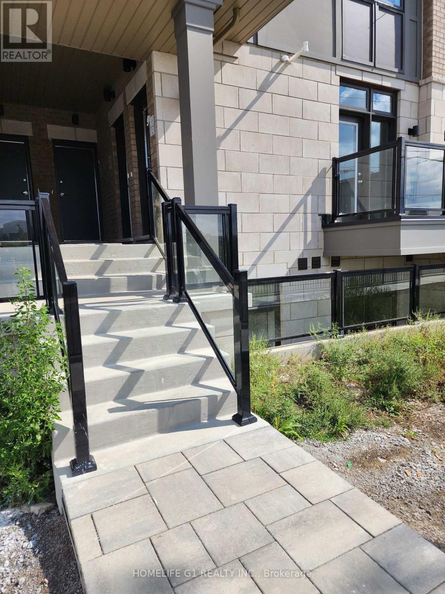 #210 -30 HALLIFORD PL, #210
