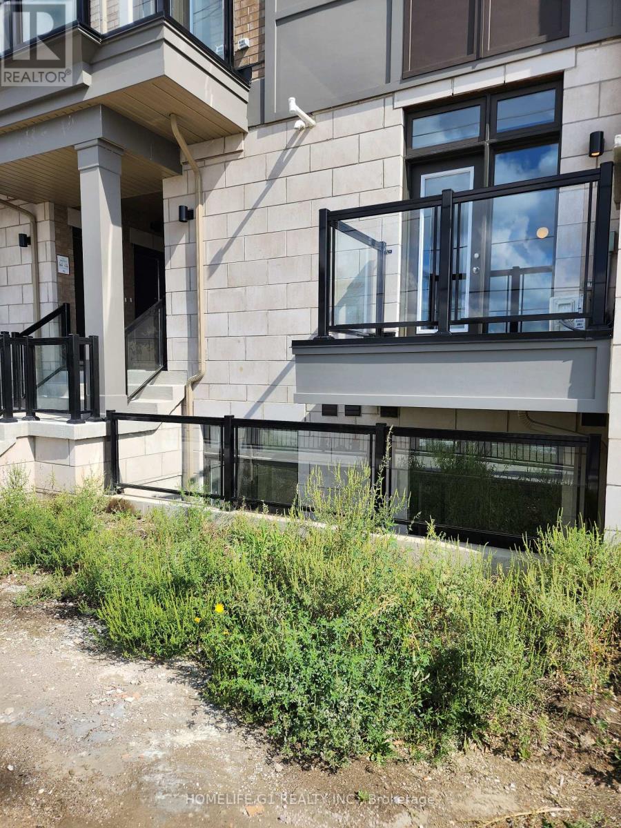 #210 -30 HALLIFORD PL, #210