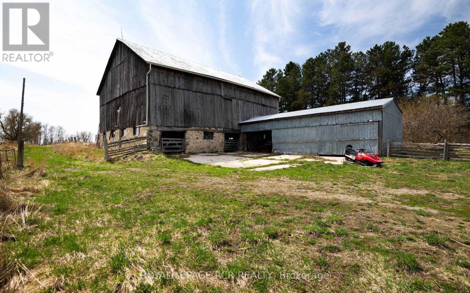 21120 KENNEDY RD